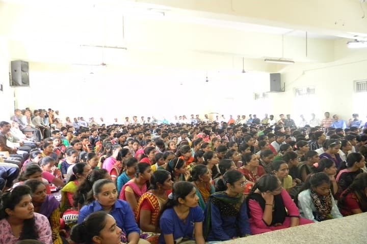 MJ College of Commerce campus in Bhavnagar, Gujarat, India — photo 3