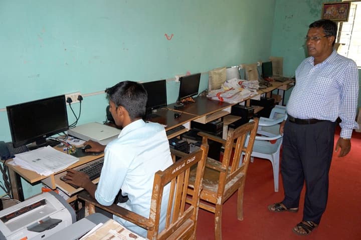 Mahapurusha Hadidas Mahavidyalaya campus in Chhatia, Odisha, India — photo 3