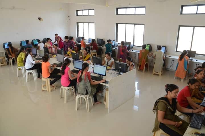 Smt JN Bhatu College of Education campus in Junagadh, Gujarat, India — photo 4