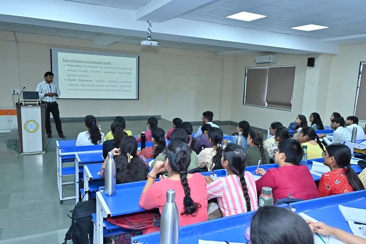 Shri Rawatpura Sarkar Institute of Medical Sciences and Research campus in Raipur, Chhattisgarh, India — photo 2