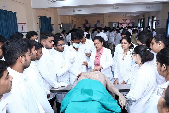 Shri Rawatpura Sarkar Institute of Medical Sciences and Research campus in Raipur, Chhattisgarh, India — photo 5