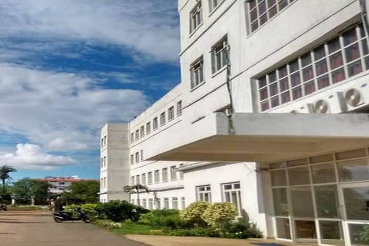 Raipur Institute of Medical Sciences campus in Raipur, Chhattisgarh, India — photo 1