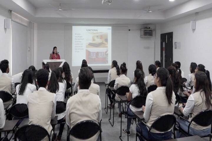 MGM College of Fine Art campus in Aurangabad, Maharashtra, India — photo 3