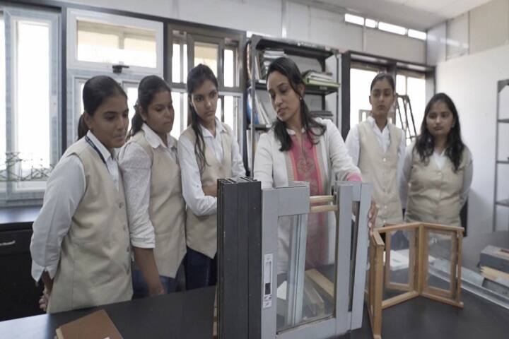 MGM College of Fine Art campus in Aurangabad, Maharashtra, India — photo 5