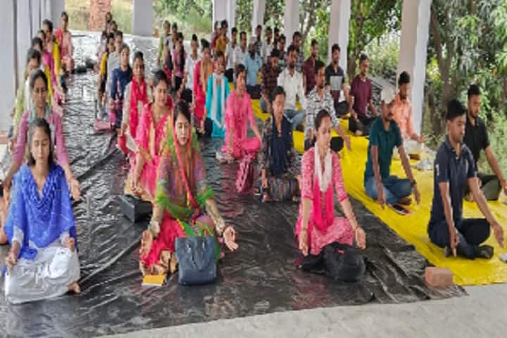 Shree Neelam Devi Mahavidhyalay campus in Ballia, Uttar Pradesh, India — photo 6