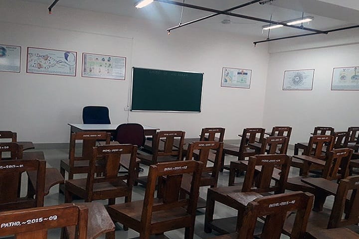 Late Bali Ram Kashyap Memorial Government Medical College campus in Pandripani, Chhattisgarh, India — photo 3