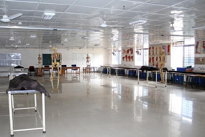 Late Bali Ram Kashyap Memorial Government Medical College campus in Pandripani, Chhattisgarh, India — photo 5