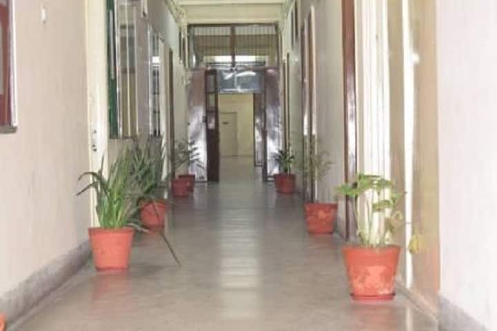 Department of Slavonic and Finno-Ugrian Studies, University of Delhi, Delhi campus in New Delhi, Delhi, India