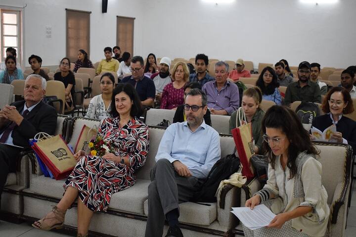 Department of Slavonic and Finno-Ugrian Studies campus in New Delhi, Delhi, India — photo 2