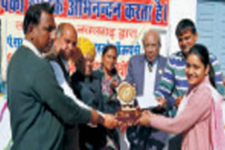 Shri Nawalgarh Girls College campus in Nawalgarh, Rajasthan, India — photo 5