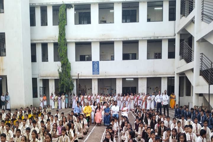 Progressive Education Society's Modern College of Arts campus in Pune, Maharashtra, India — photo 1