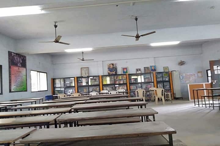 Indira Gandhi Arts and Commerce College campus in Kalmeshwar, Maharashtra, India — photo 2