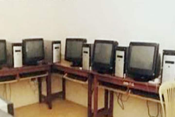 Rajjan Devi Hemant Kumari Mahavidyalaya campus in Jalaun, Uttar Pradesh, India — photo 2