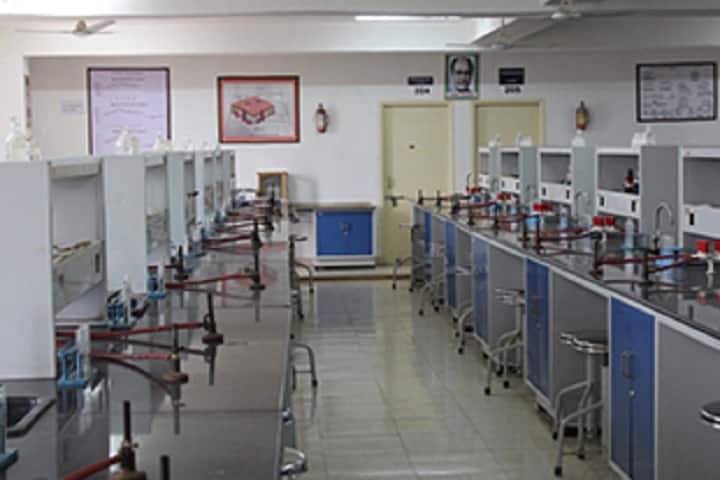 Chandulal Chandrakar Memorial Government Medical College campus in Durg, Chhattisgarh, India — photo 3