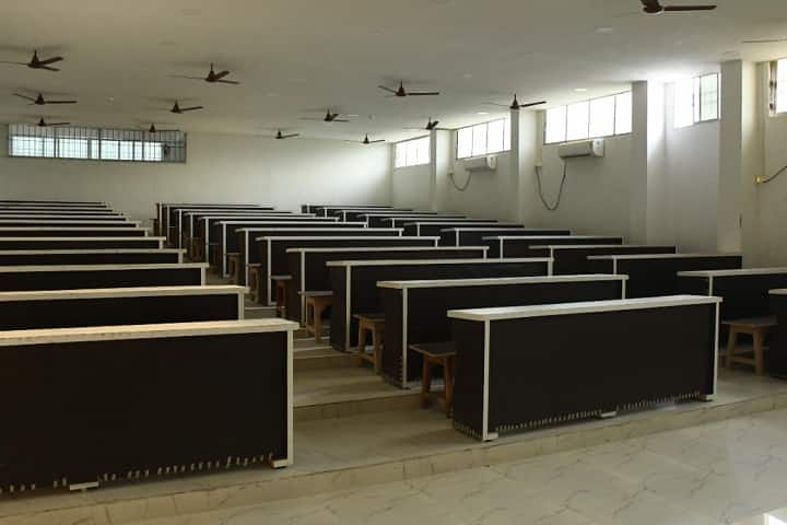 Shyamlal Chandrashekhar Medical College and SPM Hospital campus in Khagaria, Bihar, India — photo 2