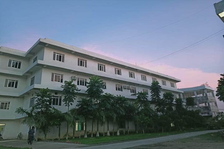 Shree Narayan Medical Institute and Hospital campus in Saharsa, Bihar, India — photo 1