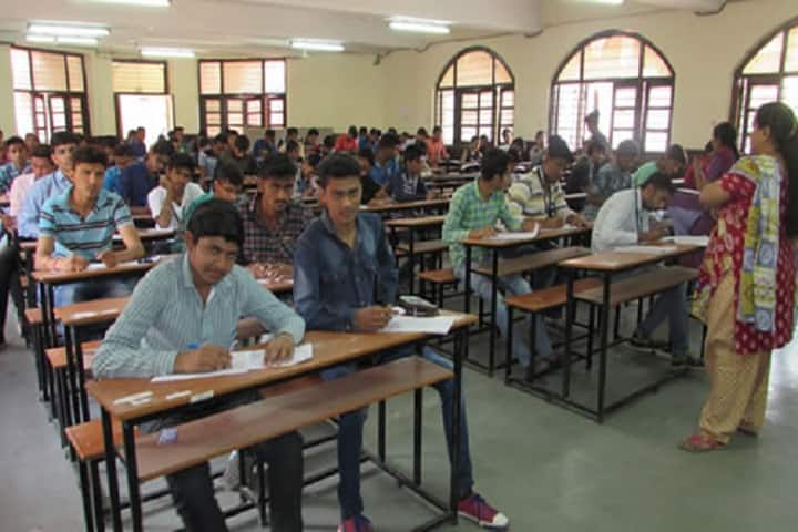 Gujarat Commerce College campus in Ahmedabad, Gujarat, India — photo 2