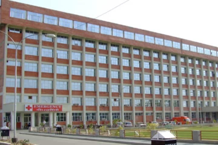 Adesh Institute of Biomedical Sciences campus in Bathinda, Punjab, India — photo 1