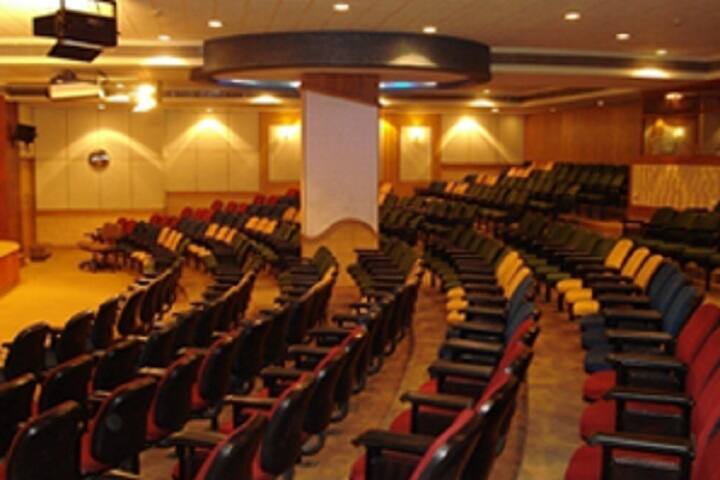 GLS Induben and Ratilal K Desai Institute of Computer Applications campus in Ahmedabad, Gujarat, India — photo 2