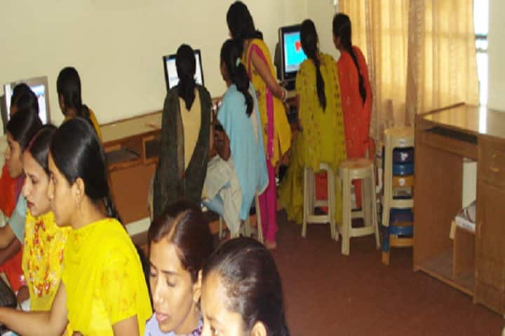 Vande Maatram College campus in Gwalior, Madhya Pradesh, India — photo 4