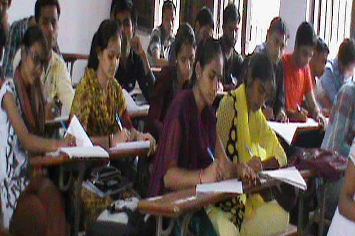 Saifee Jubilee Arts and Commerce College campus in Patan, Gujarat, India — photo 1