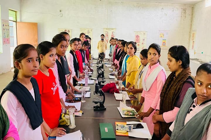Ramanand Singh Mahila Mahavidyalaya campus in Allahabad, Uttar Pradesh, India — photo 6