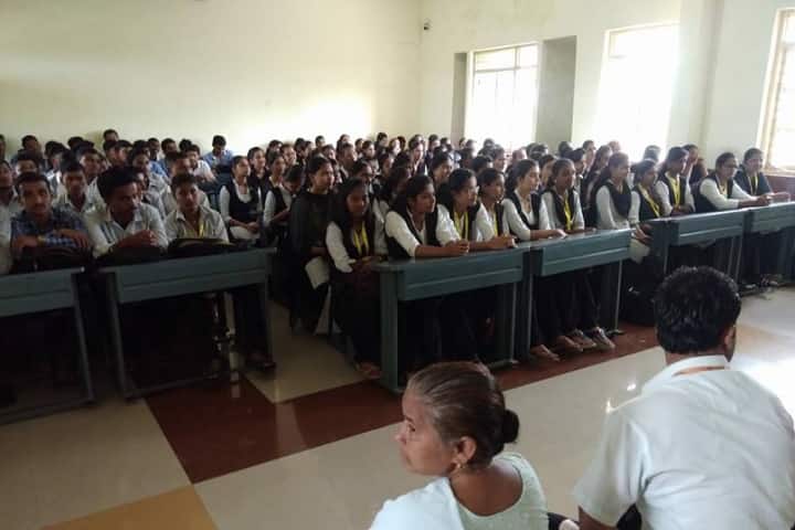 Palus Shikshan Prasarak Mandal Arts Commerce and Science College campus in Palus, Maharashtra, India — photo 3