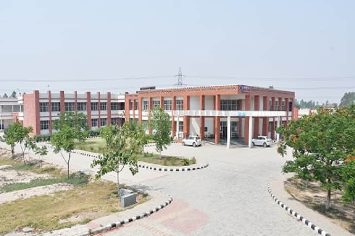 University College campus in Ghanaur, Punjab, India — photo 2
