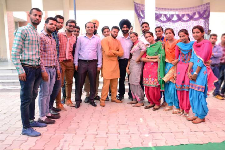 University College campus in Ghanaur, Punjab, India — photo 5