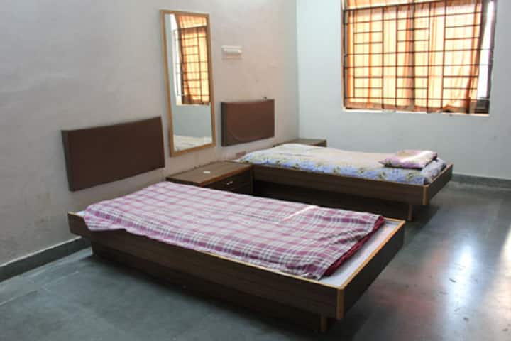 Dr Subhash Science College campus in Junagadh, Gujarat, India — photo 2