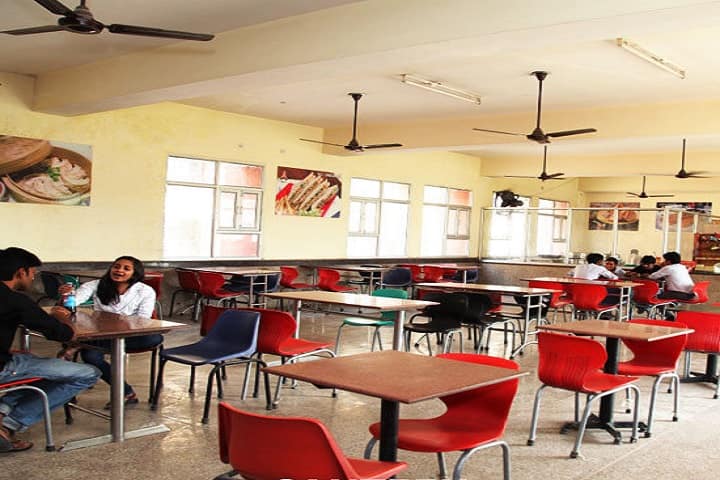 JanNayak Karpoori Thakur Medical College and Hospital campus in Madhepura, Bihar, India — photo 4