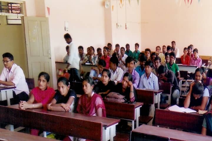 Government First Grade College campus in Yelburga, Karnataka, India — photo 2