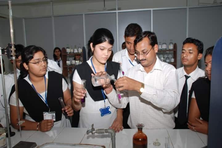 Shri Rawatpura Sarkar College of Nursing campus in Datia, Madhya Pradesh, India — photo 4
