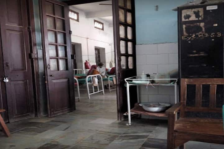 Darbhanga Medical College campus in Darbhanga, Bihar, India — photo 4