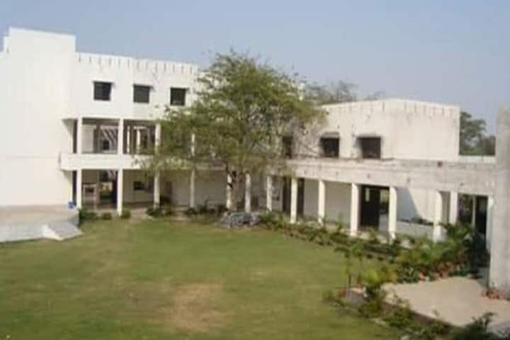 Columbia College campus in Raipur, Chhattisgarh, India — photo 1