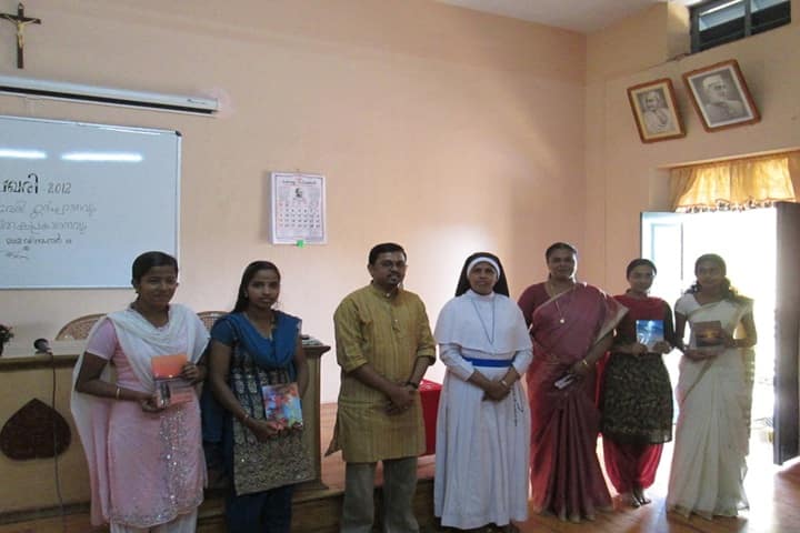 Bishop Kurialacherry College For Women campus in Mannanam, Kerala, India — photo 6
