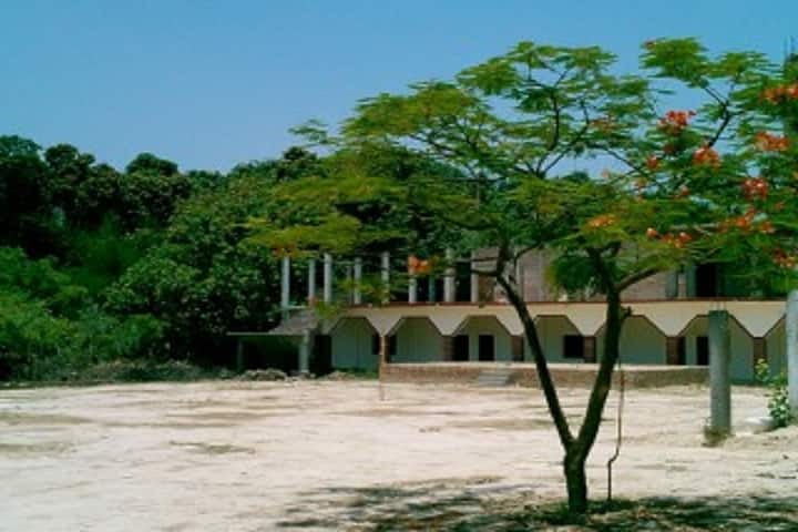 Shri Ram Adarsh Mahavidyalaya campus in Ambedkar Nagar, Uttar Pradesh, India — photo 2