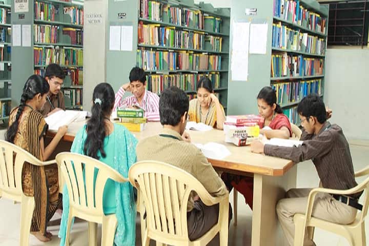 VR College campus in Nellore, Andhra Pradesh, India — photo 3