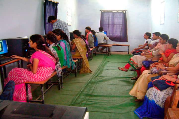 Saket MGM College of Education campus in Vidisha, Madhya Pradesh, India — photo 6