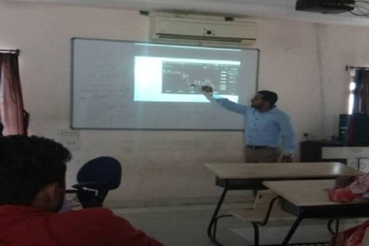 Shree Sahajanand Institute of Management campus in Bhavnagar, Gujarat, India — photo 5