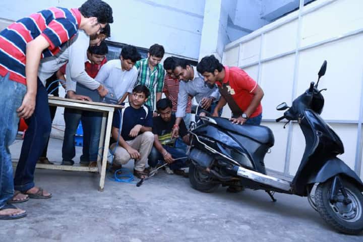 Saraswati College of Engineering campus in Navi Mumbai, Maharashtra, India — photo 2
