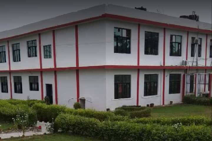 Ram Gopal College of Pharmacy campus in Gurgaon, Haryana, India — photo 1