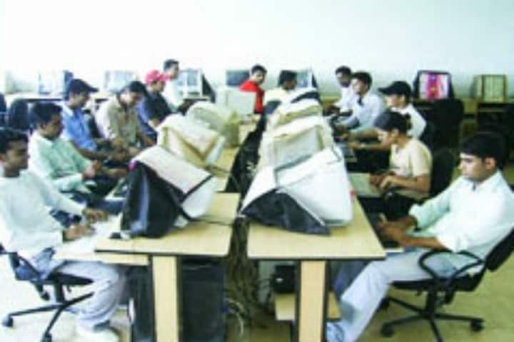 Ram Gopal College of Pharmacy campus in Gurgaon, Haryana, India — photo 4