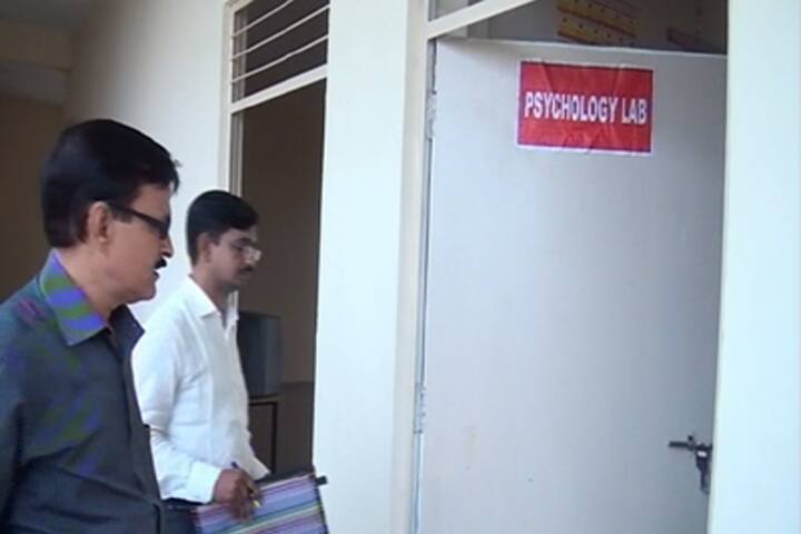 Sw Mewalal Smarak Mahavidyalaya campus in Ghatampur, Uttar Pradesh, India — photo 4