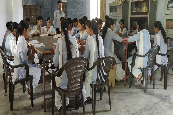 Maa Durga Mahavidyalaya campus in Shahjahanpur, Uttar Pradesh, India — photo 3
