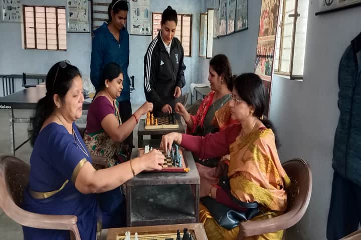 Munna Lal and Jai Narayan Khemka Girls College campus in Saharanpur, Uttar Pradesh, India — photo 4