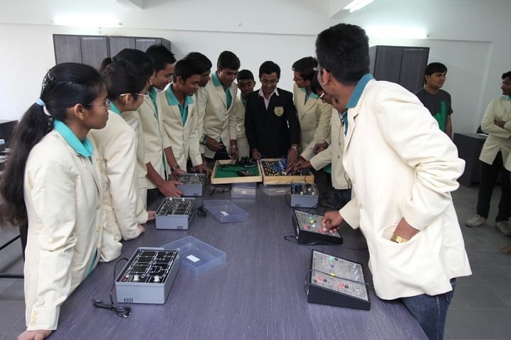 Sanjaybhai Rajguru College of Diploma Engineering campus in Rajkot, Gujarat, India — photo 3