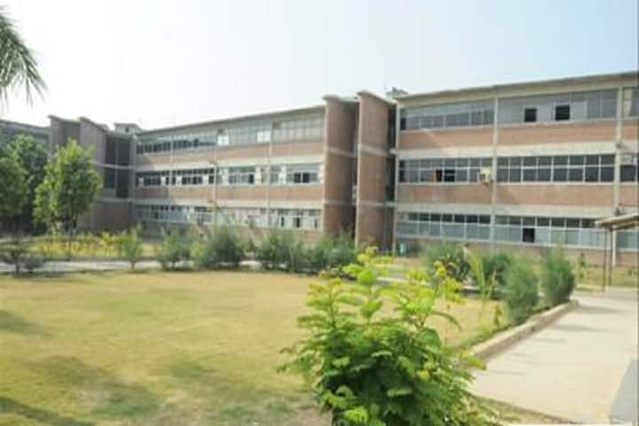 Swami Sachchidanand Polytechnic College campus in Visnagar, Gujarat, India — photo 1