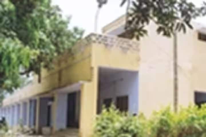 Krishak PG College campus in Meerut, Uttar Pradesh, India — photo 1