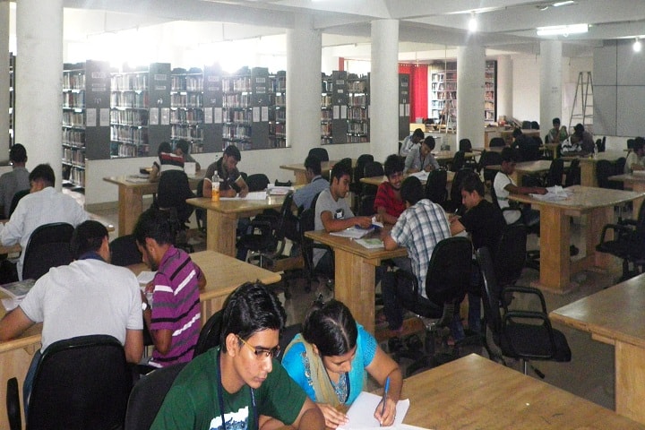 Datta Meghe College of Engineering campus in Navi Mumbai, Maharashtra, India — photo 4